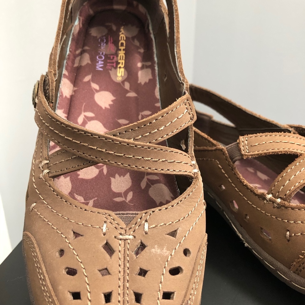 Skechers Woman shoes with memory foam